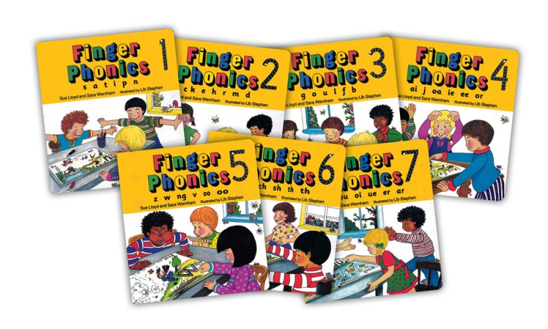 Finger Phonics (Set of Books 1-7) hardbooks - Phonics Club